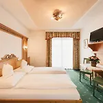 Hotel Hoferwirt 3*