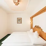 Hoferwirt Hotel 3*