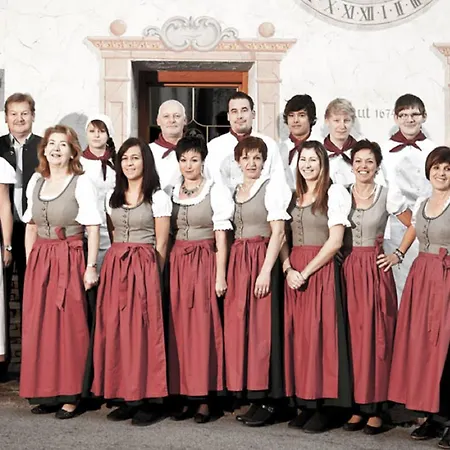 Hoferwirt - Neustift, Stubai نيوستيف ام ستوبيتا