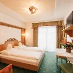 Hotel Hoferwirt Neustift im Stubaital