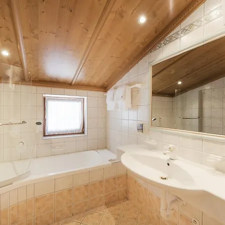 Hoferwirt Hotel 3*