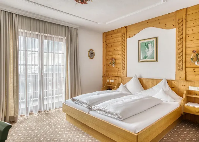 酒店 Hoferwirt 施图拜河谷新施蒂夫特